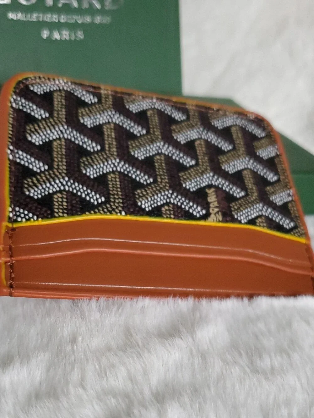 CC Boutique compact card
